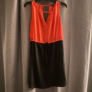V neck dress